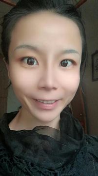 鄧女士