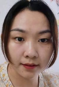 周女士