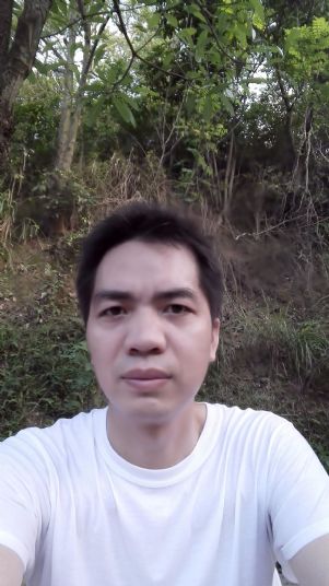 何先生